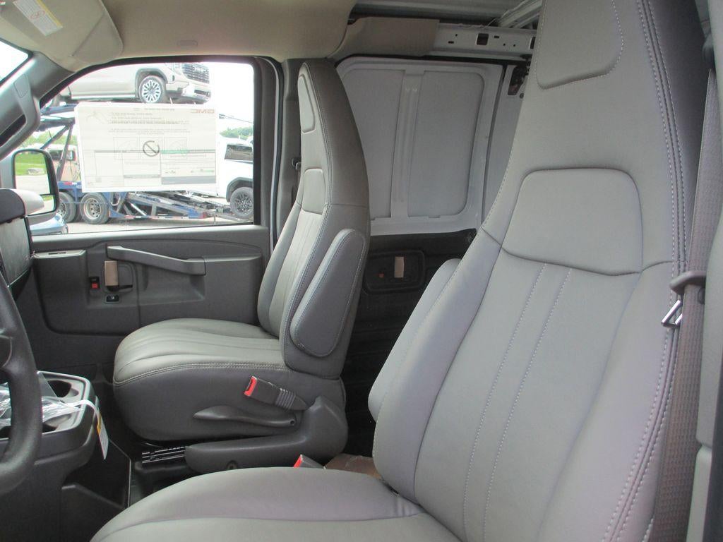 2026 GMC Savana Cargo Base