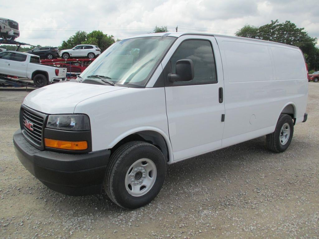 2026 GMC Savana Cargo Base