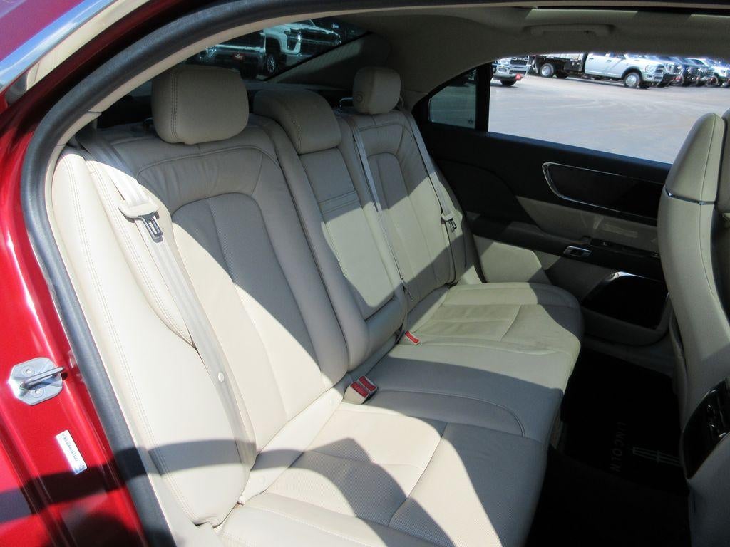 2019 Lincoln Continental Select