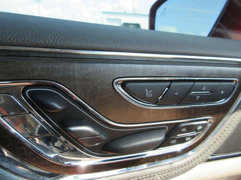 2019 Lincoln Continental Select