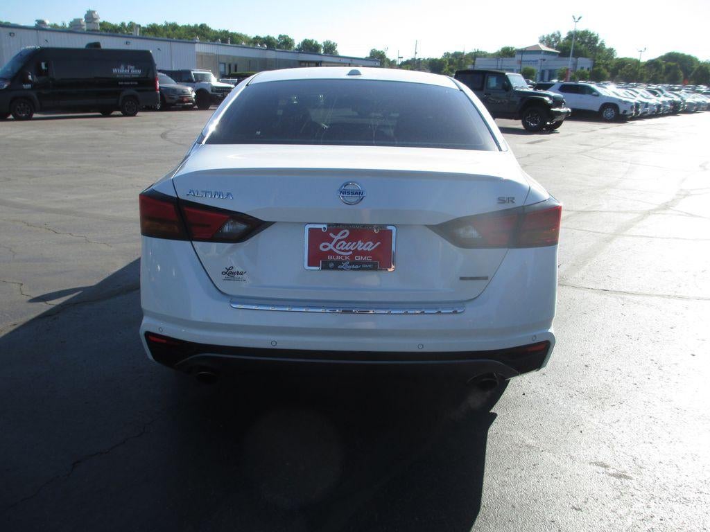 2021 Nissan Altima 2.0 SR
