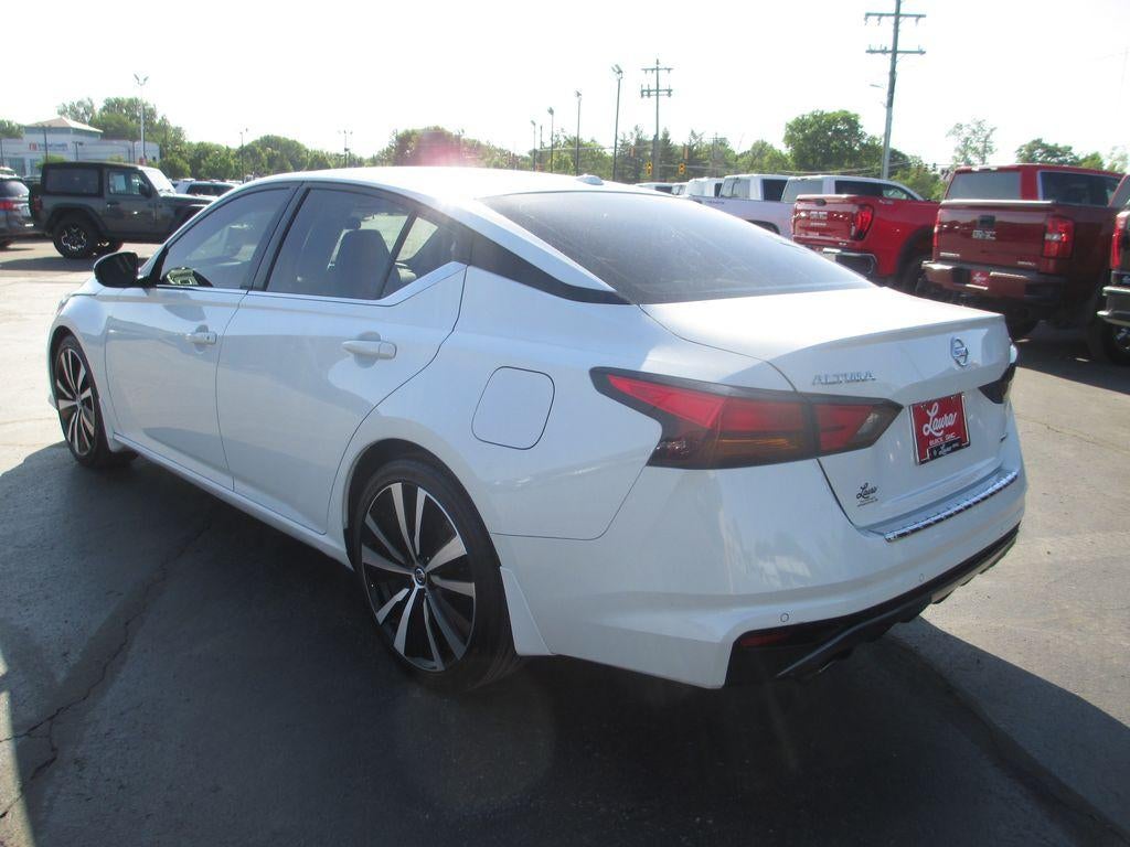 2021 Nissan Altima 2.0 SR