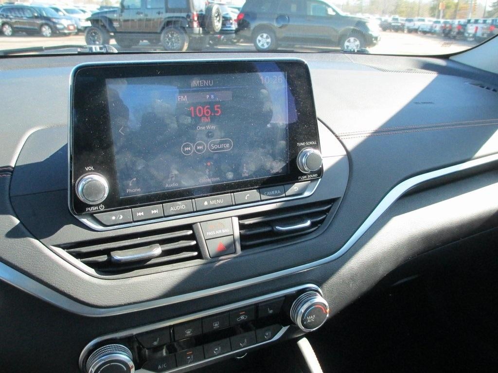 2022 Nissan Altima 2.5 SR