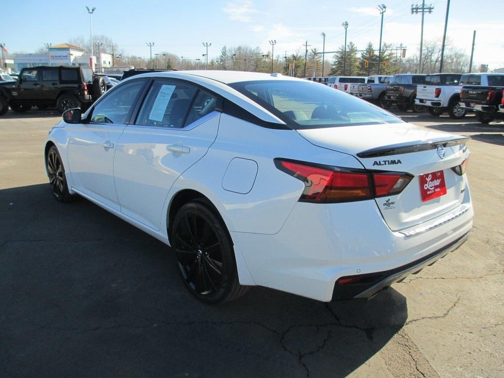 2022 Nissan Altima 2.5 SR