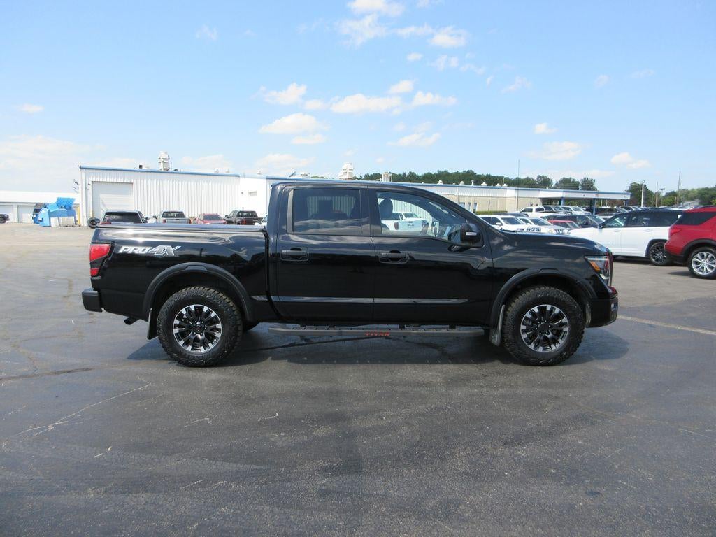 2021 Nissan TITAN Crew Cab PRO-4X 4x4