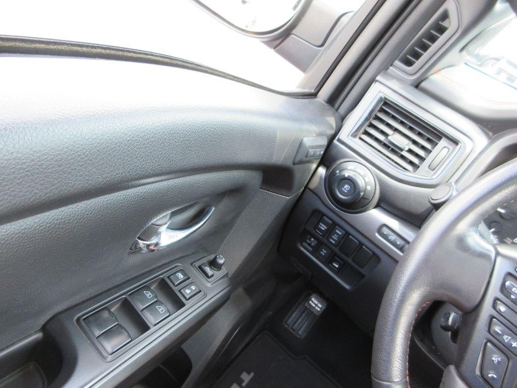 2021 Nissan TITAN Crew Cab PRO-4X 4x4
