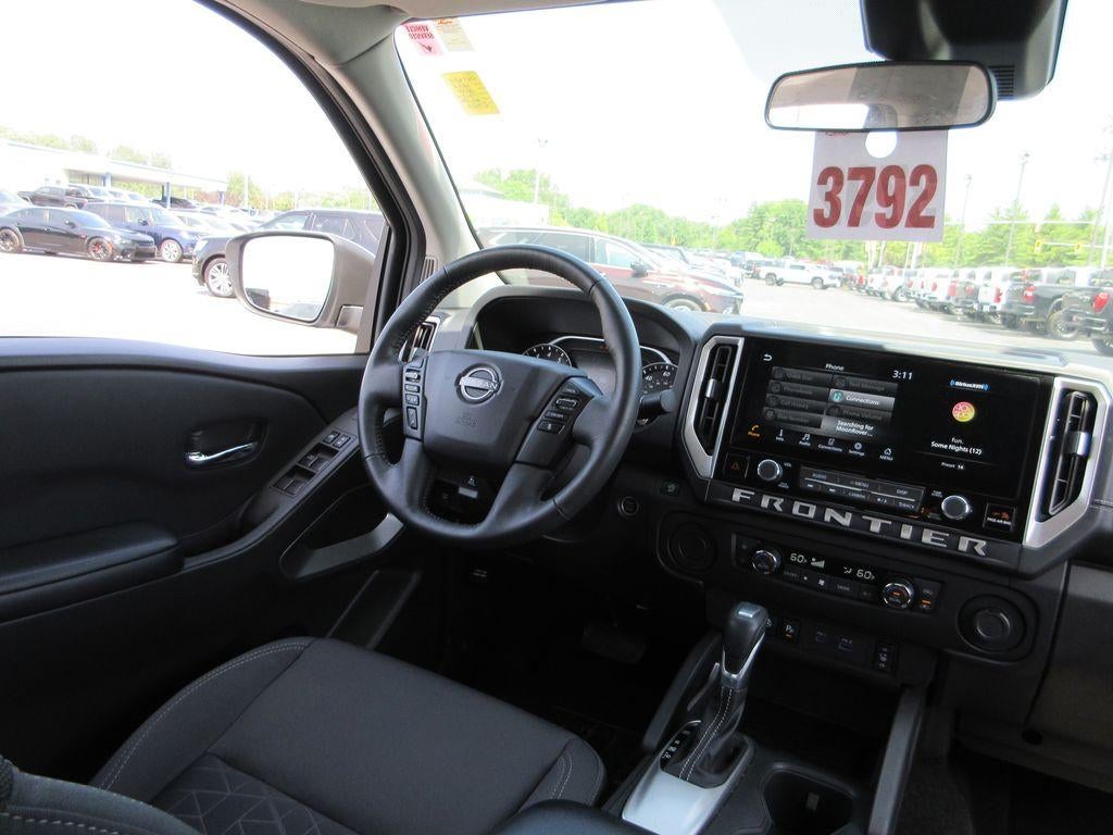 2025 Nissan Frontier SV