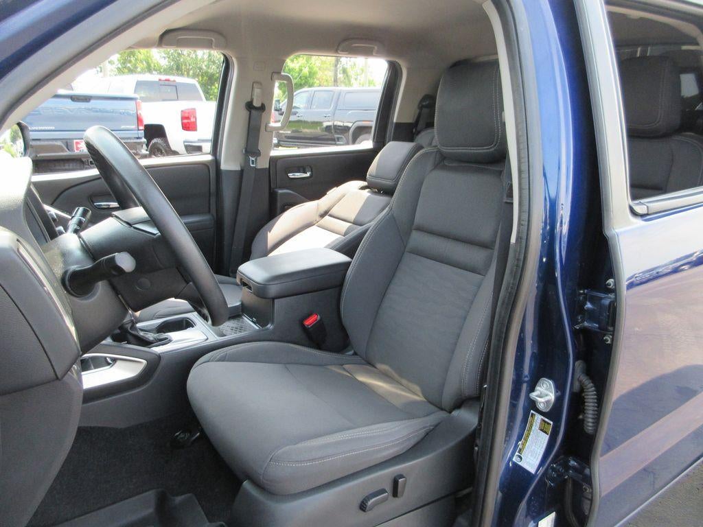 2022 Nissan Frontier Crew Cab SV 4x4