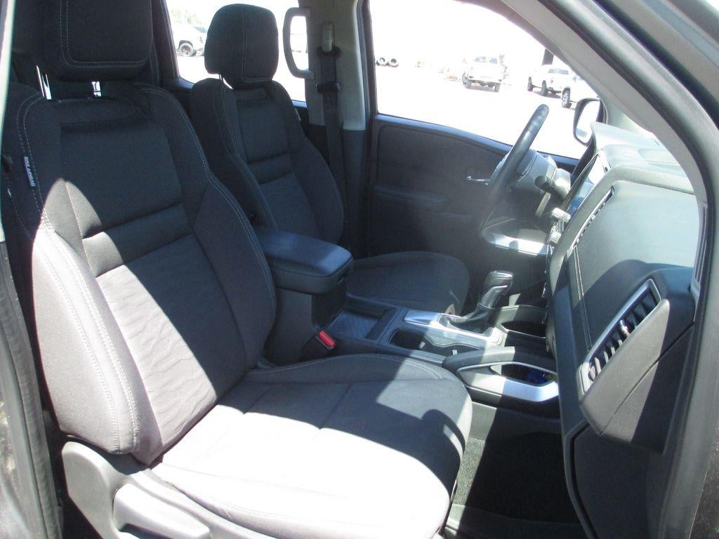 2022 Nissan Frontier Crew Cab SV 4x4