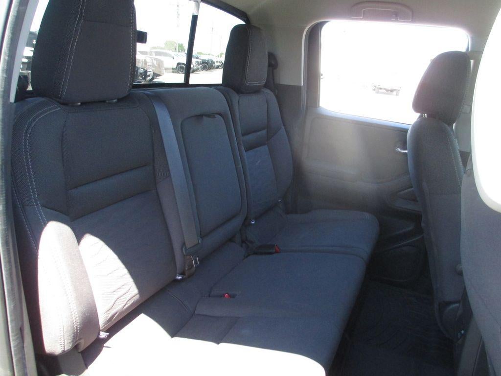 2022 Nissan Frontier Crew Cab SV 4x4