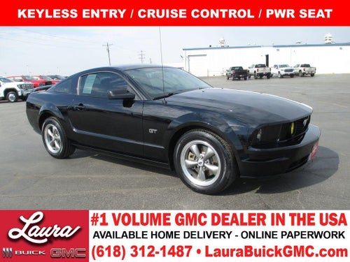 2005 Ford Mustang GT Deluxe