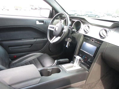 2005 Ford Mustang GT Deluxe