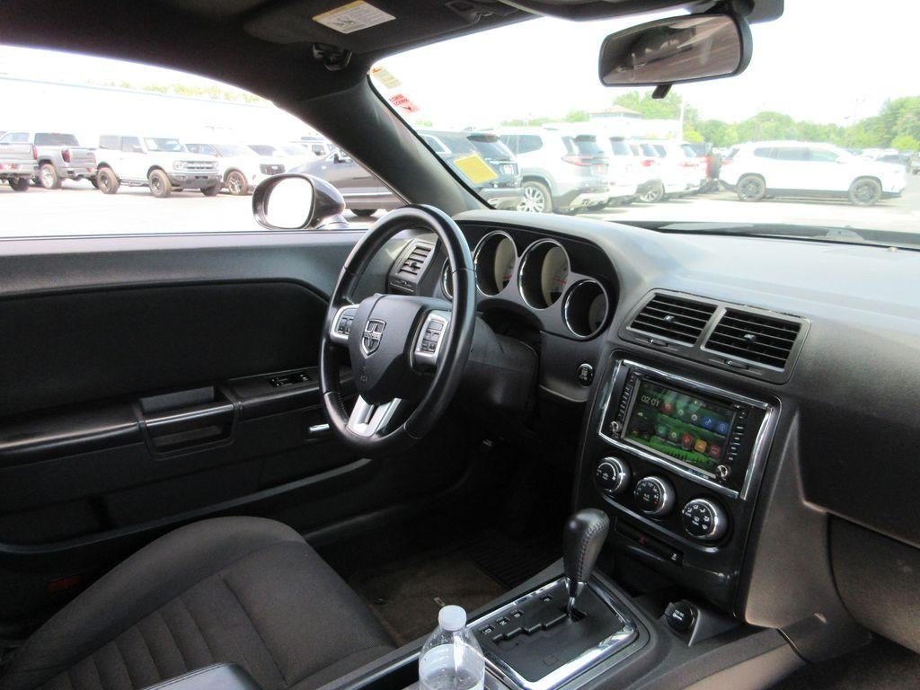 2011 Dodge Challenger Base