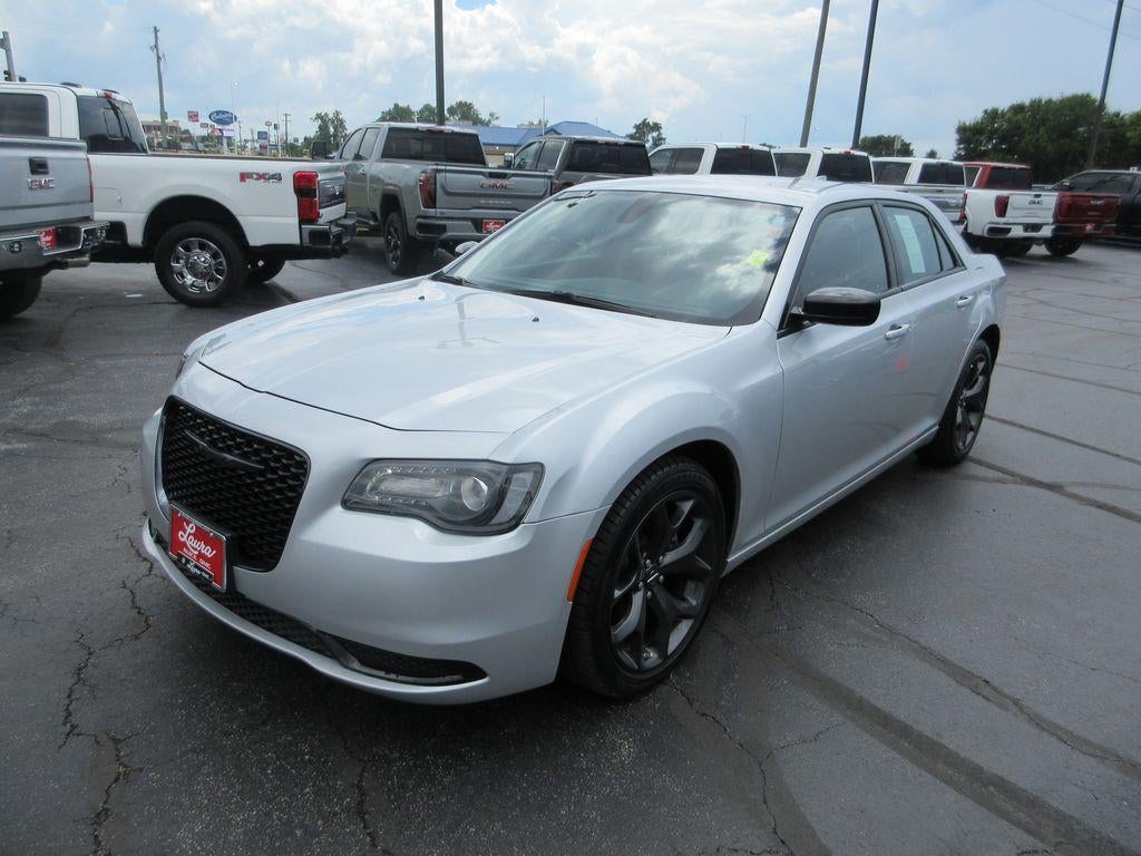 2023 Chrysler 300 Touring