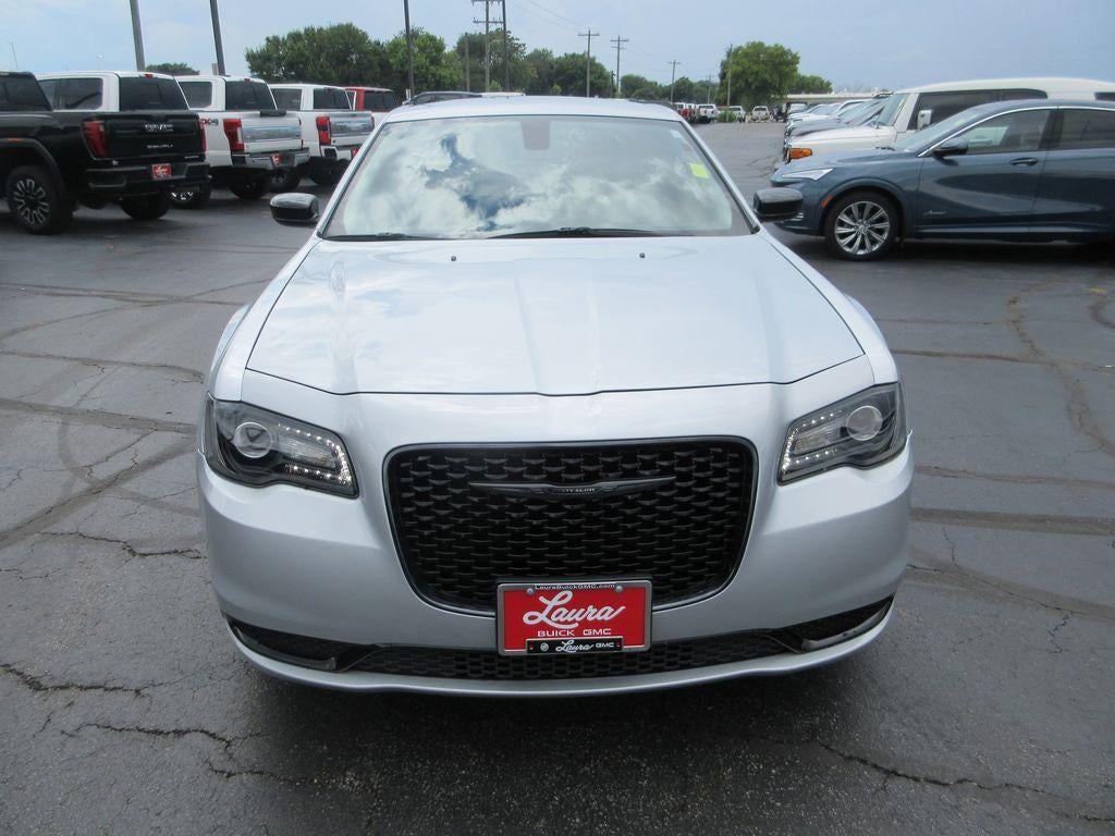2023 Chrysler 300 Touring