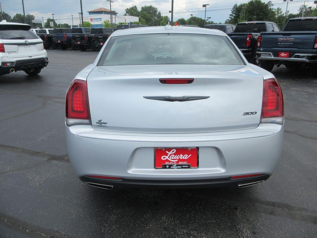 2023 Chrysler 300 Touring