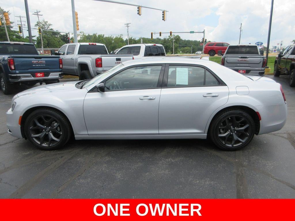 2023 Chrysler 300 Touring