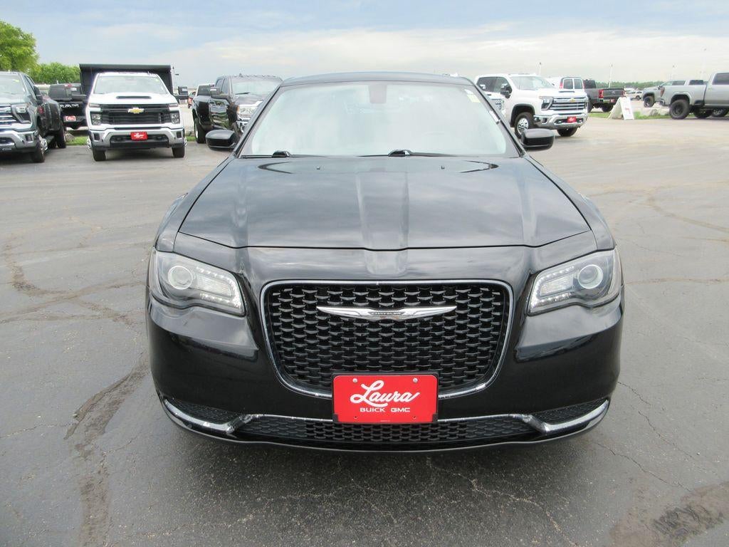 2020 Chrysler 300 Touring