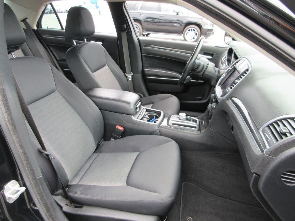 2020 Chrysler 300 Touring