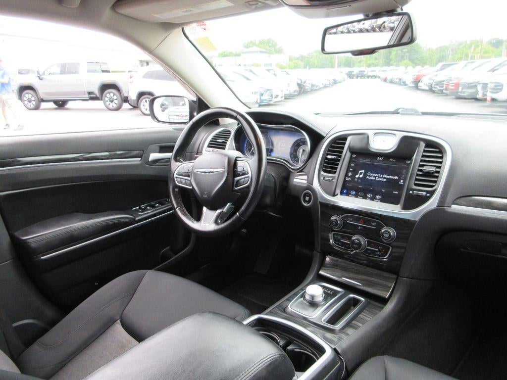 2020 Chrysler 300 Touring