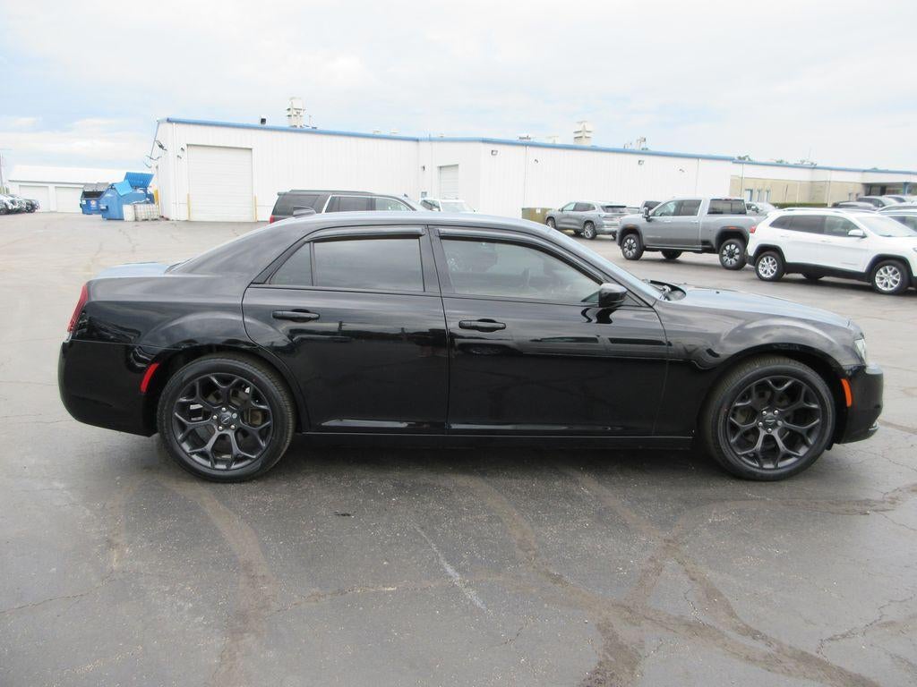 2020 Chrysler 300 Touring