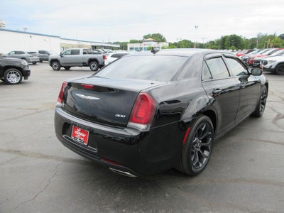 2020 Chrysler 300 Touring