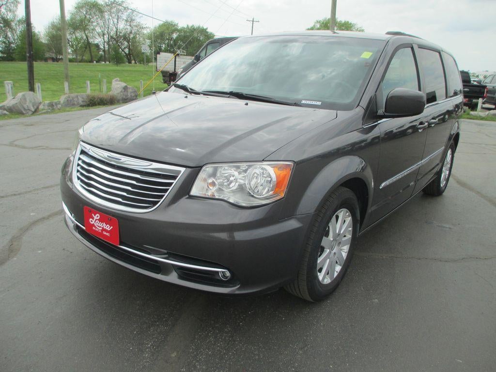 2016 Chrysler Town & Country Touring