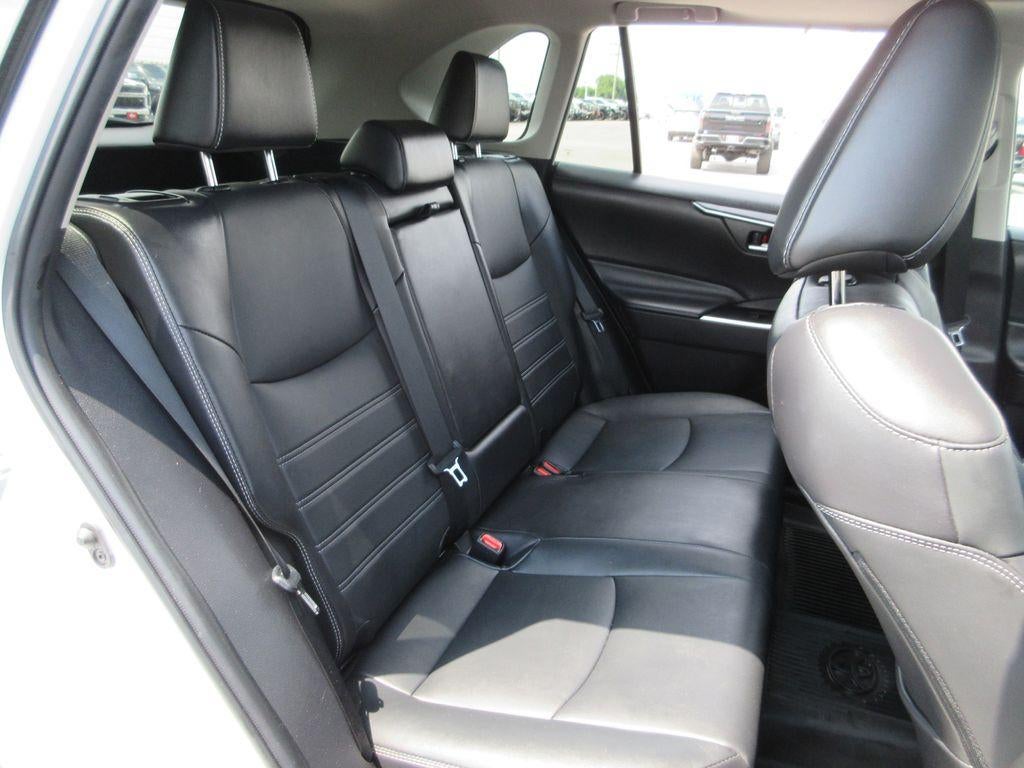 2022 Toyota RAV4 XLE Premium