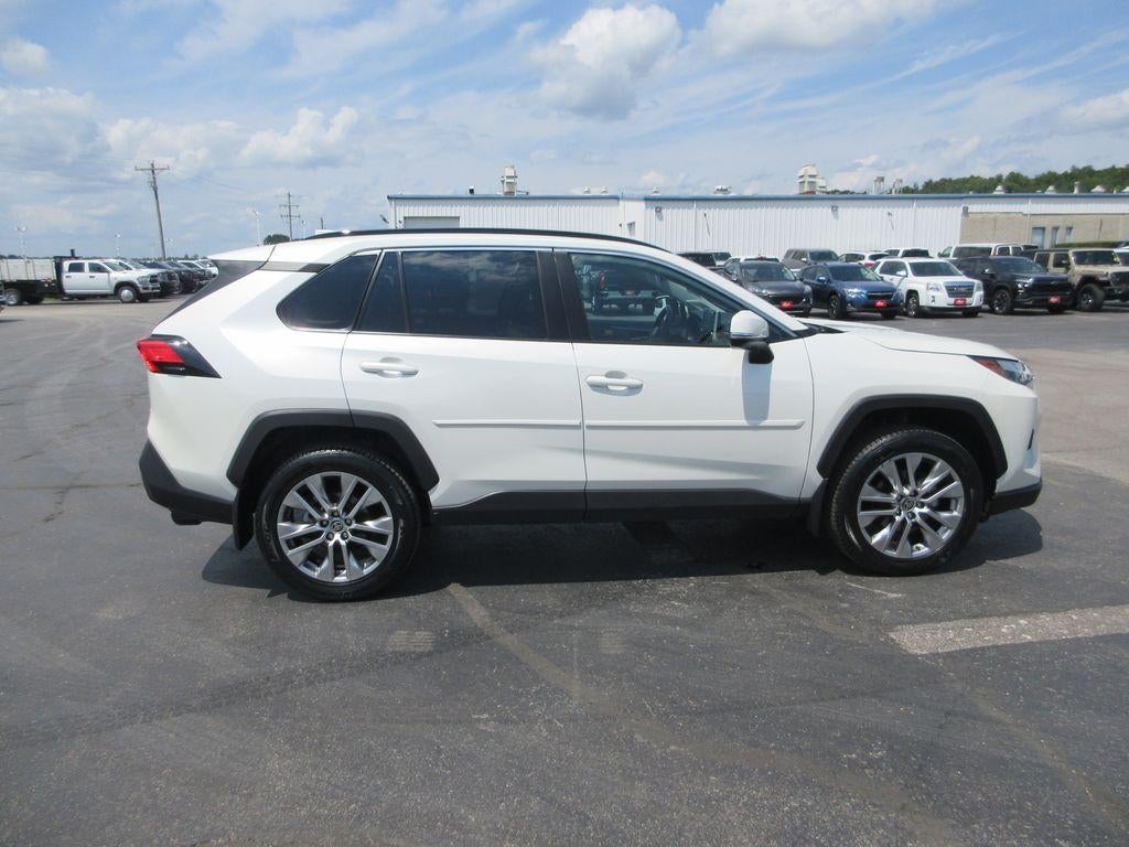 2022 Toyota RAV4 XLE Premium