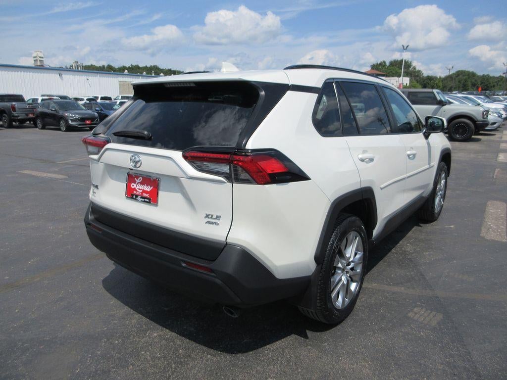 2022 Toyota RAV4 XLE Premium