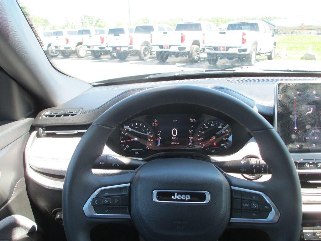 2023 Jeep Compass Latitude Lux