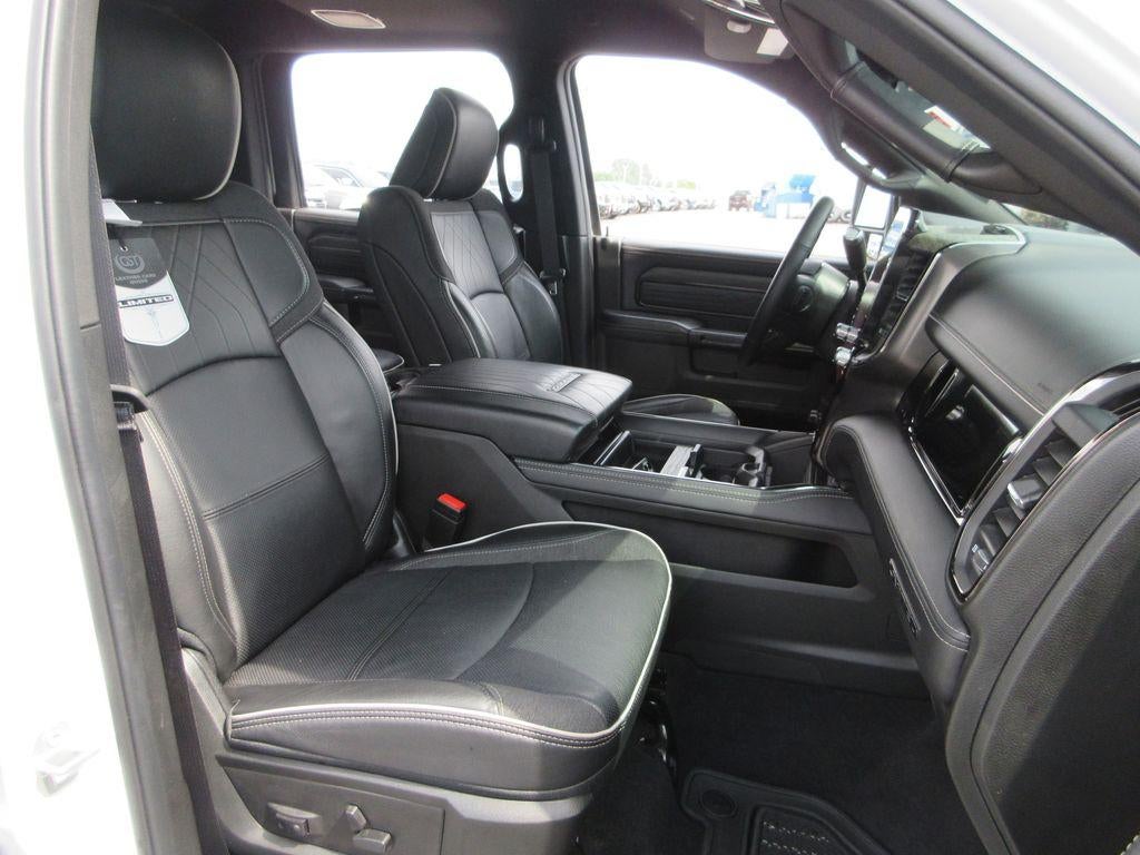 2026 RAM 3500 Limited Crew Cab 4x4 8' Box