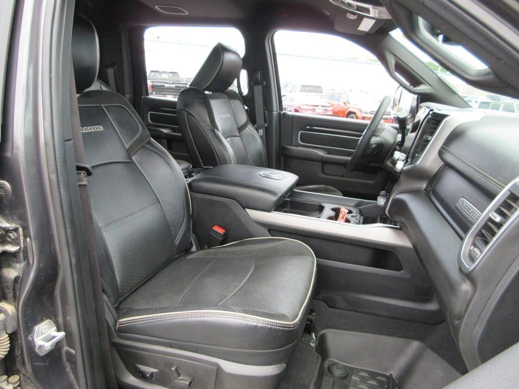 2021 RAM 3500 Laramie Crew Cab 4x4 8' Box