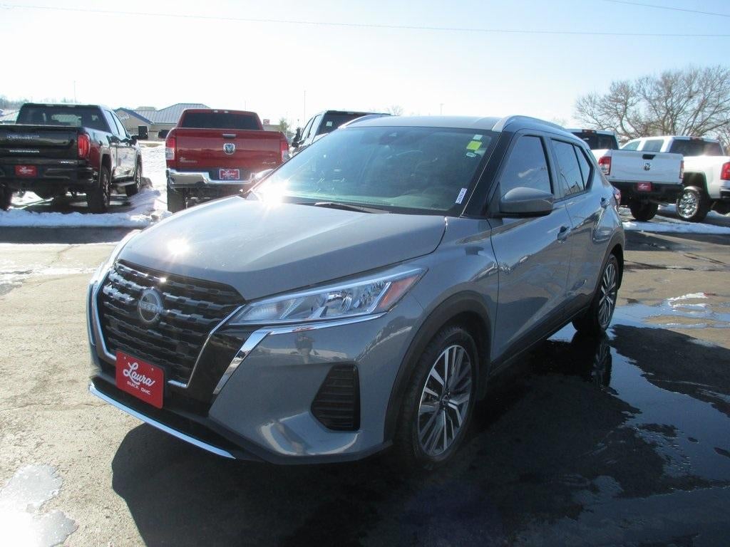 2022 Nissan Kicks SV
