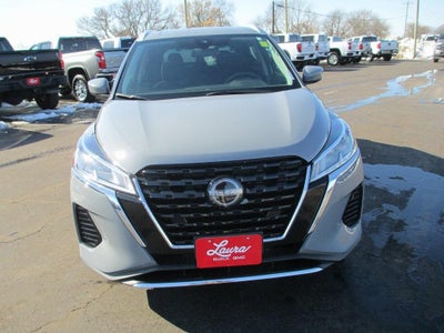 2022 Nissan Kicks SV