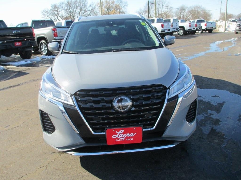 2022 Nissan Kicks SV