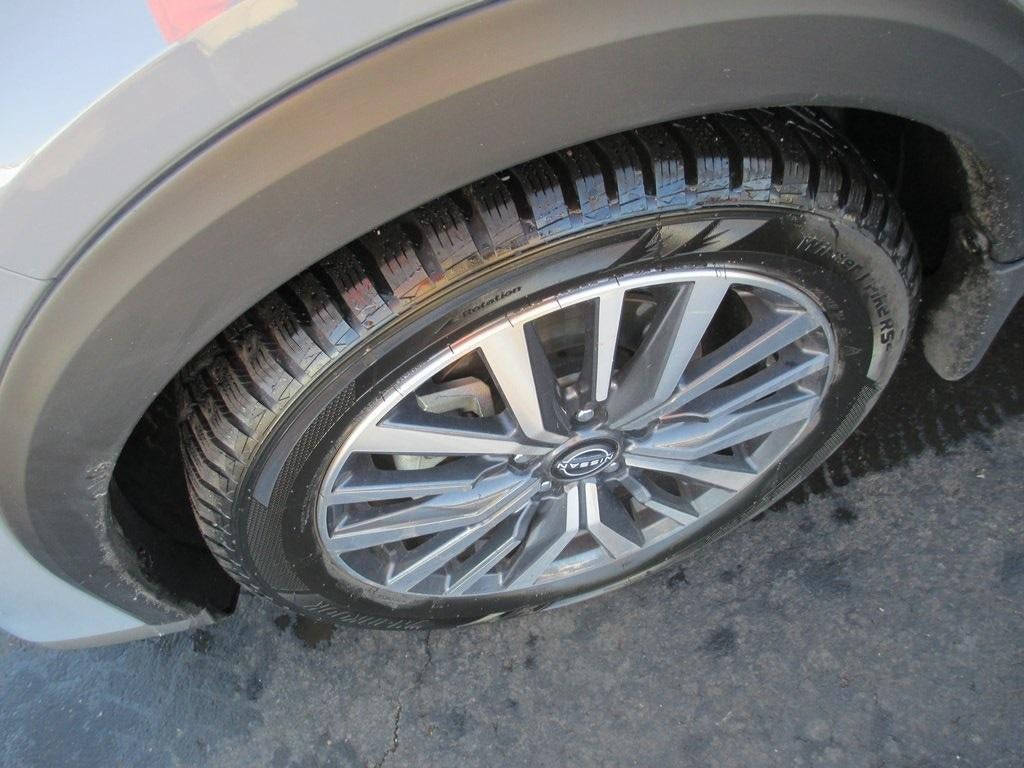 2022 Nissan Kicks SV