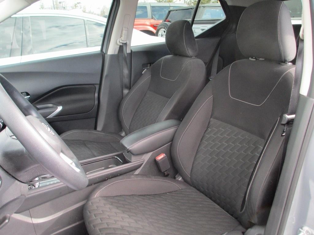 2022 Nissan Kicks SV