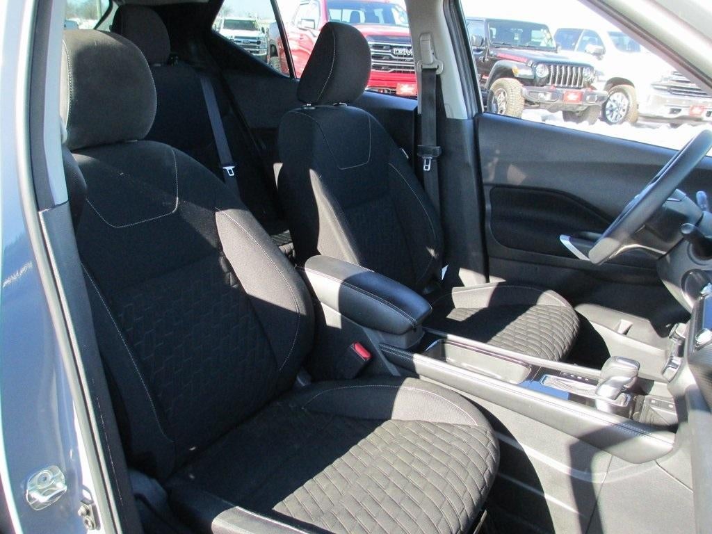 2022 Nissan Kicks SV