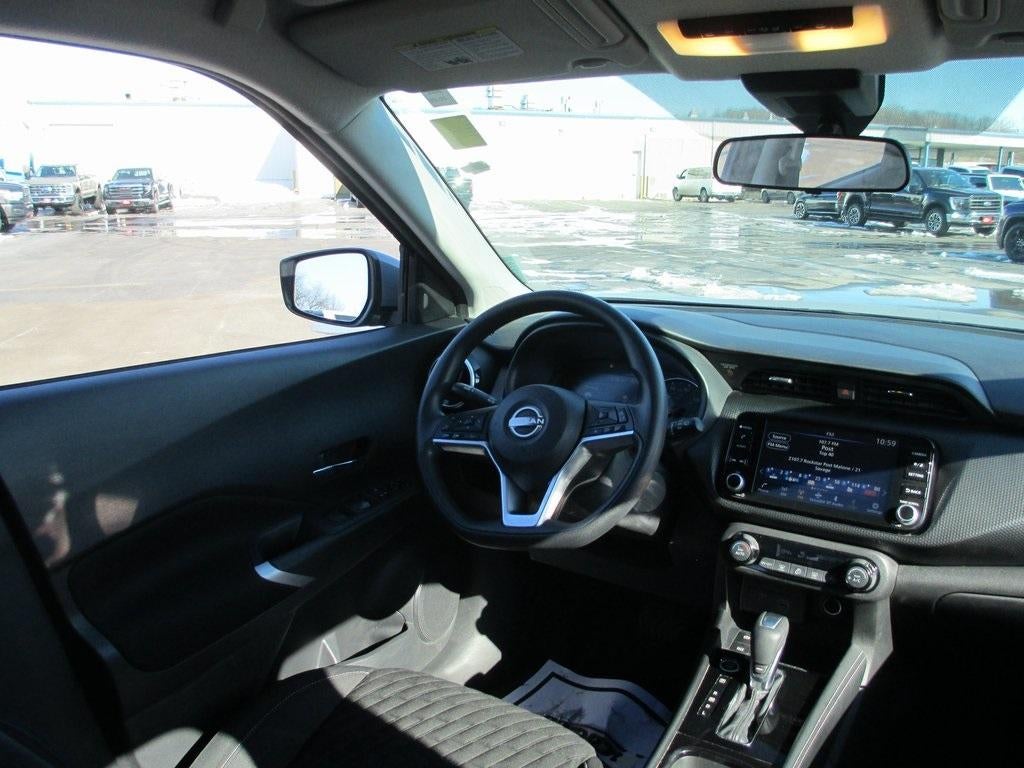 2022 Nissan Kicks SV