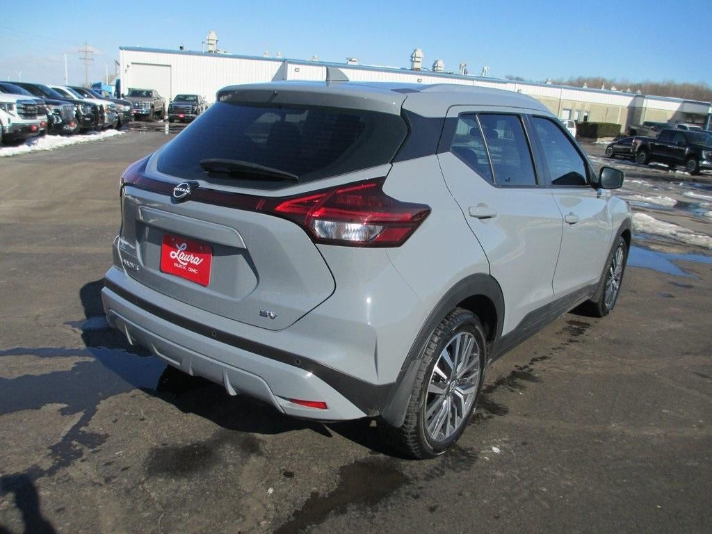 2022 Nissan Kicks SV