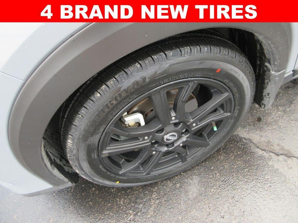 2023 Nissan Kicks SR Xtronic CVT