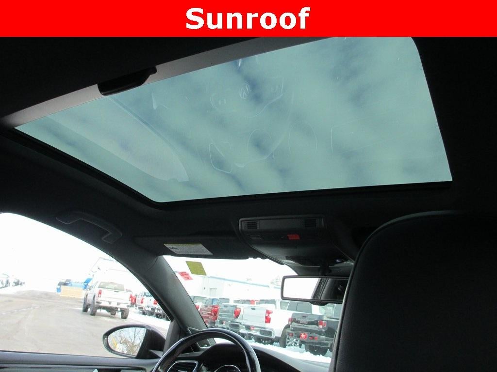 2016 Volkswagen Golf GTI S w/Performance Pkg