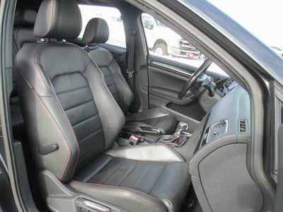 2016 Volkswagen Golf GTI S w/Performance Pkg