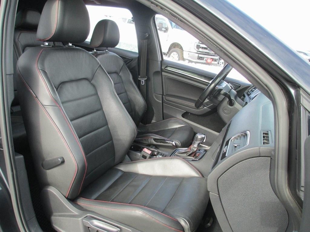 2016 Volkswagen Golf GTI S w/Performance Pkg