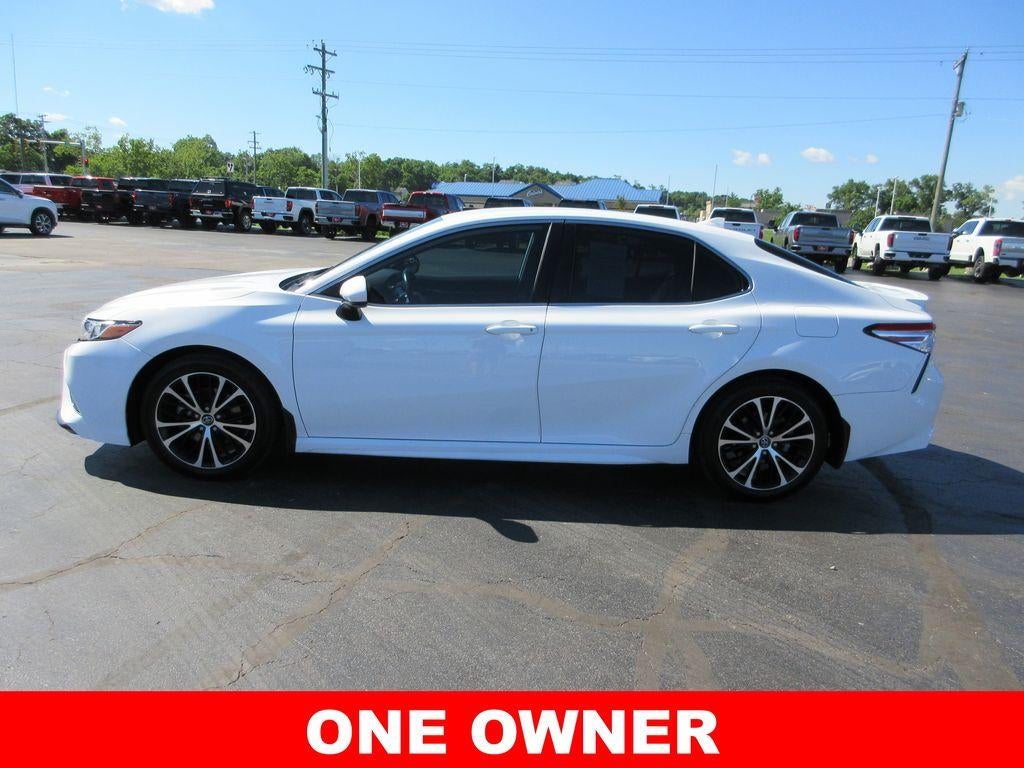 2020 Toyota Camry SE
