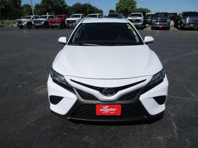 2020 Toyota Camry SE