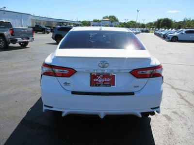 2020 Toyota Camry SE