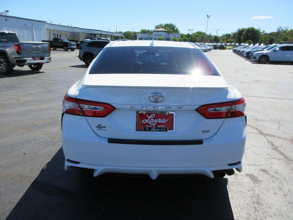 2020 Toyota Camry SE