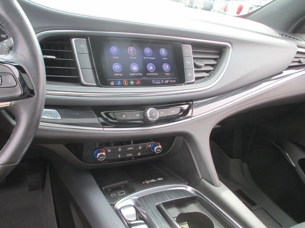 2022 Buick Enclave Essence